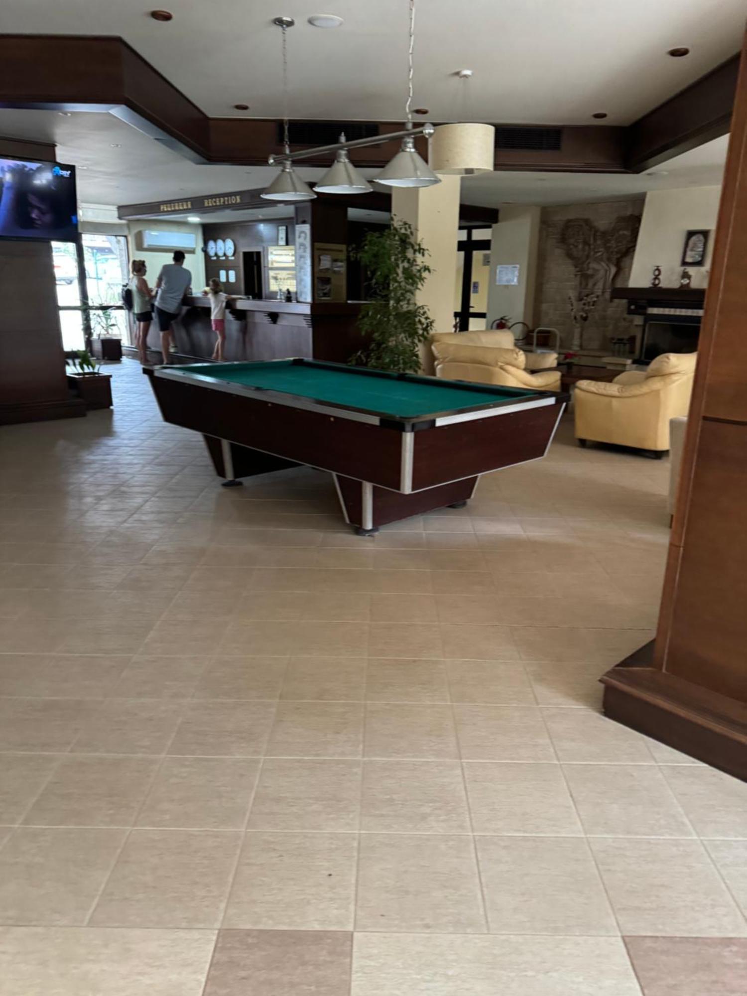 2-Bedroom, 2-Bathroom With Fireplace And Garden At Winslow Infinity 반스코 외부 사진
