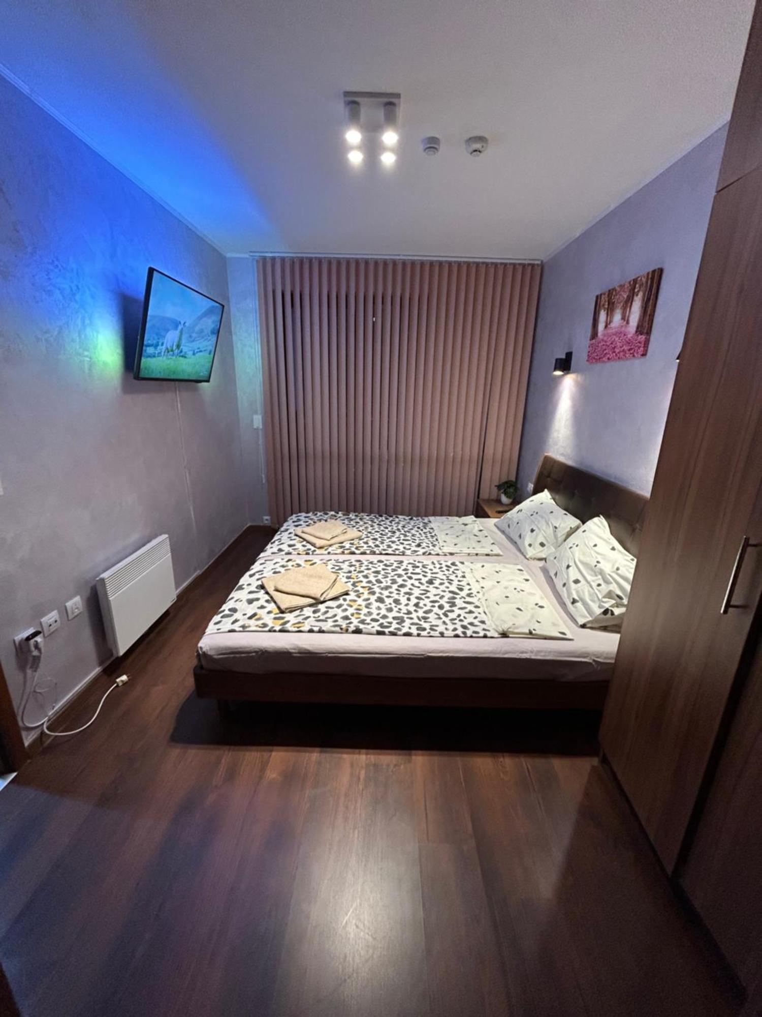2-Bedroom, 2-Bathroom With Fireplace And Garden At Winslow Infinity 반스코 외부 사진
