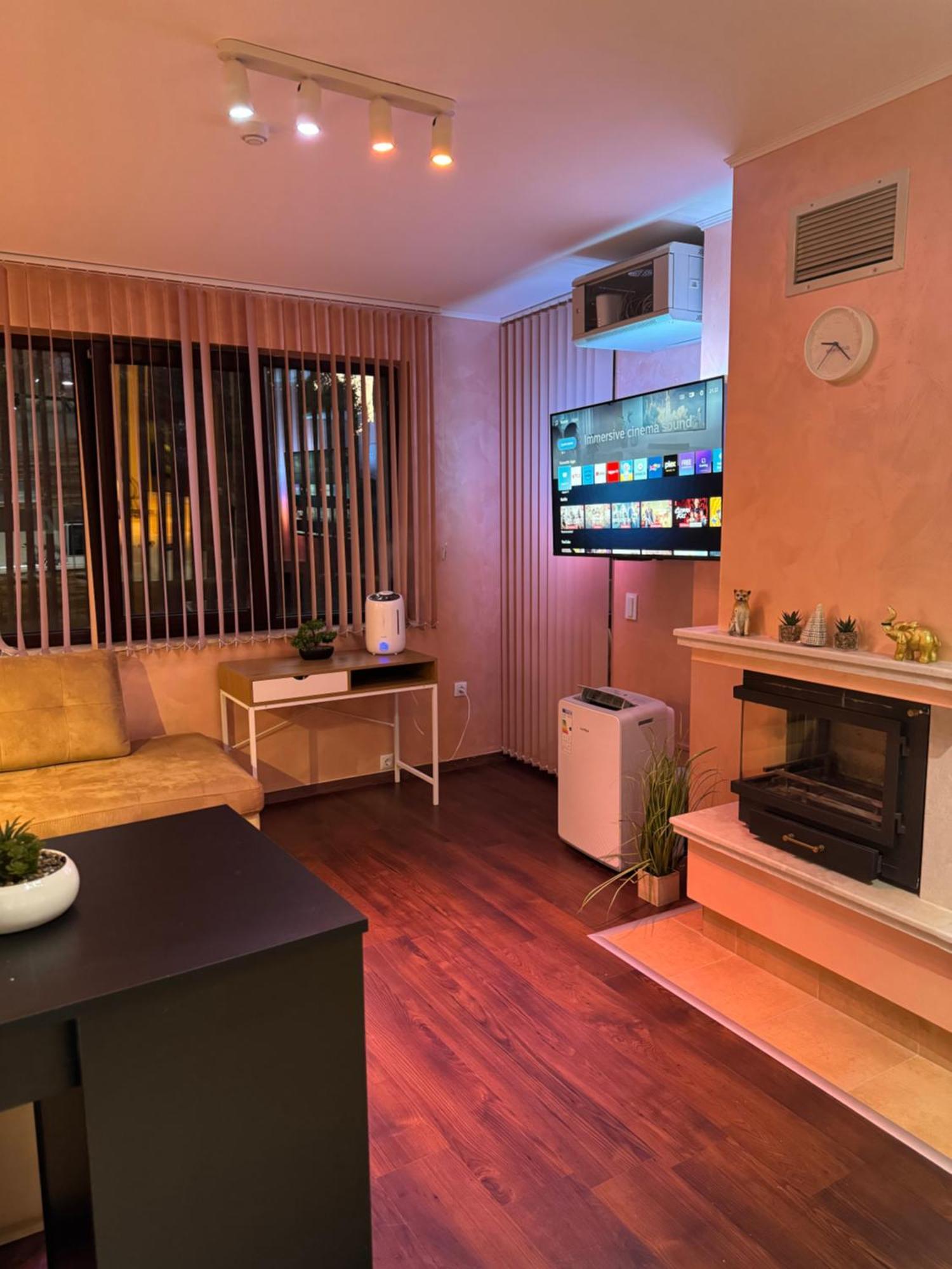 2-Bedroom, 2-Bathroom With Fireplace And Garden At Winslow Infinity 반스코 외부 사진