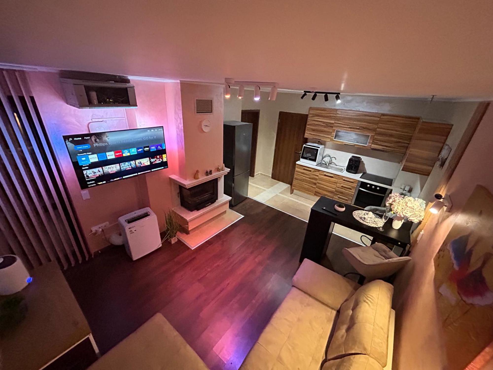 2-Bedroom, 2-Bathroom With Fireplace And Garden At Winslow Infinity 반스코 외부 사진