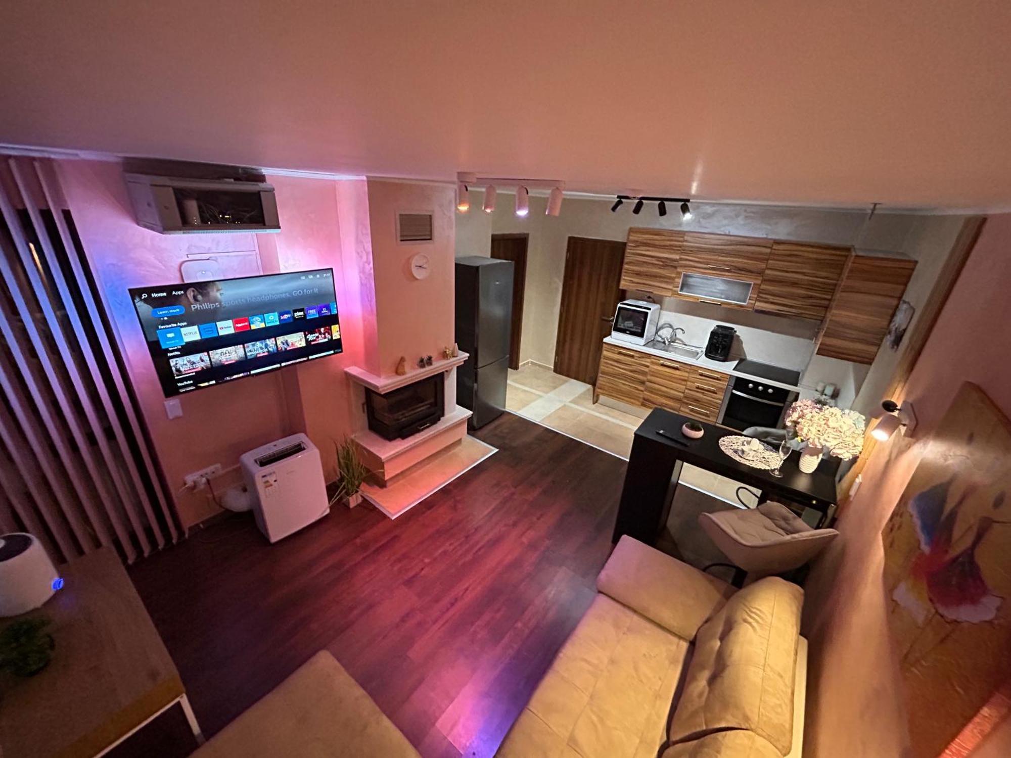 2-Bedroom, 2-Bathroom With Fireplace And Garden At Winslow Infinity 반스코 외부 사진