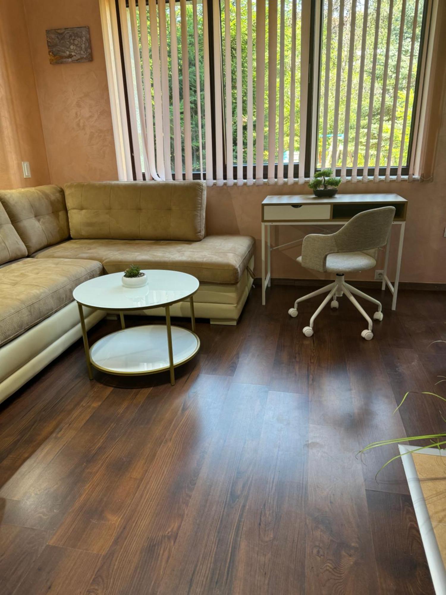2-Bedroom, 2-Bathroom With Fireplace And Garden At Winslow Infinity 반스코 외부 사진